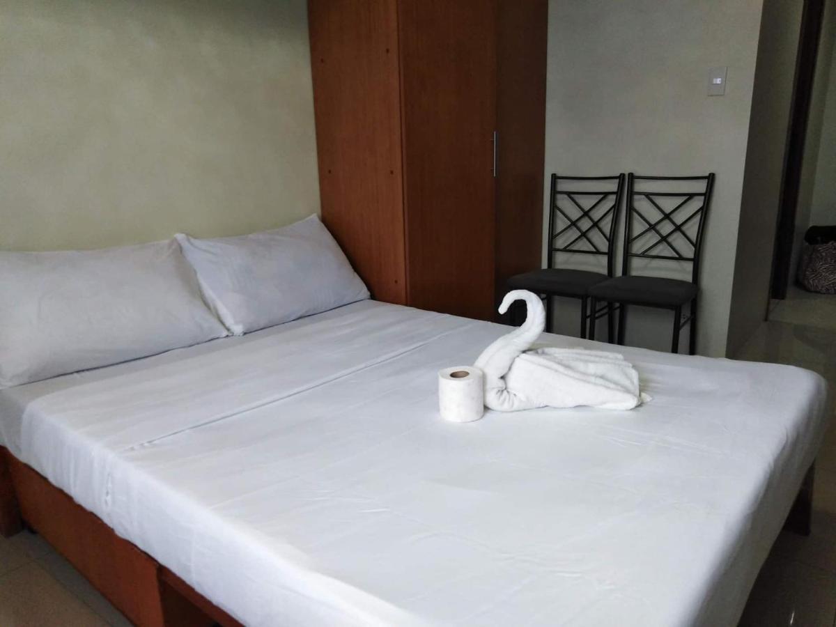 Horizon 101 A4 Near Robinson Mall Free Pool Wifi Cebu Exterior photo